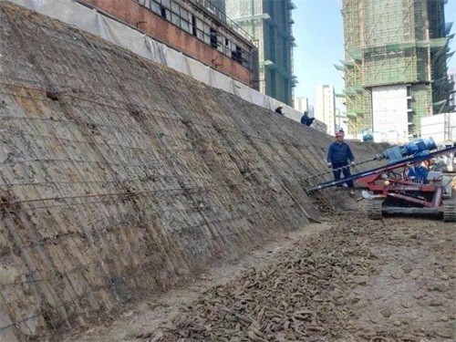 柳河建筑边坡支护